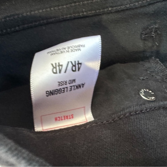 Express black distressed raw hem skinny jean ❤️ - Picture 5 of 5